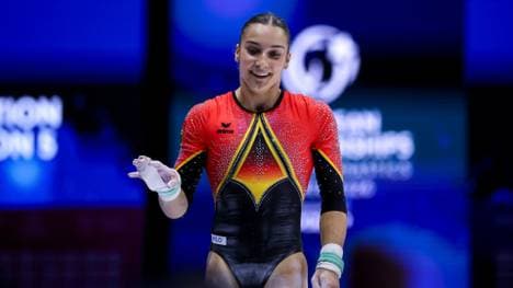 EM-Gold am Stufenbarren: Helen Kevric