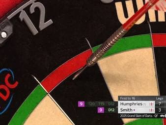 Michael Smith und Luke Humphries spielen beim Grand Slam of Darts um den Einzug ins Halbfinale. Im elften Leg starten beide mit 6 perfekten Darts und erinnern an das legendäre Leg zwischen Smith und MvG.