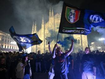 Tifosi mit ausgelassener Titelparty