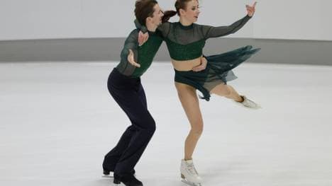 Charise Matthaei und Max Liebers dürfen die Kür laufen