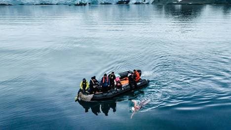 Barbara Hernandez schwimmt durch die Antarktis