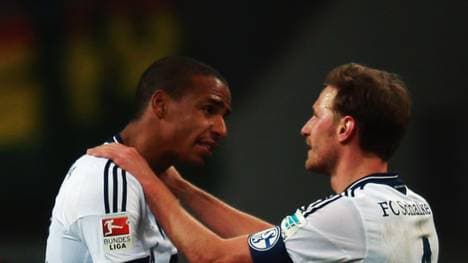 Benedikt Höwedes (r.) holte 2009 mit der deutschen U 21 den EM-Titel.