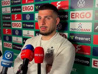 Der SC Freiburg scheidet gegen den VfB Stuttgart im DFB-Pokal aus. Im Nachgang gibt es Kritik am Schiedsrichter - auch von den glücklichen Stuttgartern. 