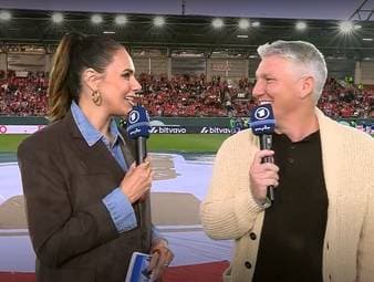Sedlaczek und Schweinsteiger frotzeln