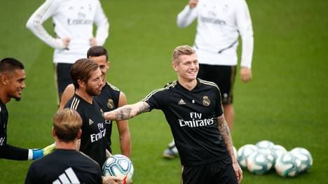 Toni Kroos (r.) ist von Sergio Ramos begeistert