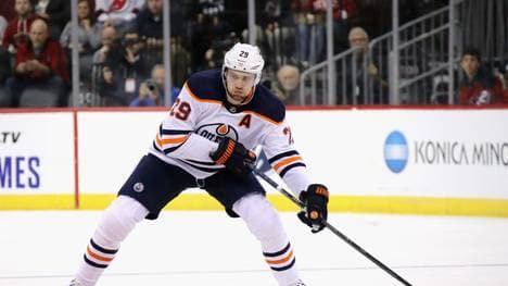 Leon Draisaitl feierte mit den Edmonton Oilers einen Sieg