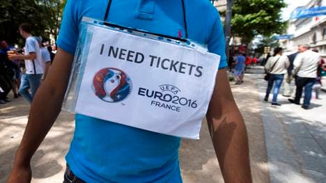 FBL-EURO-2016-FANS