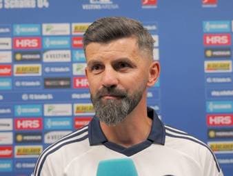 Nach dem Testspiel gegen Atalanta Bergamo steht der nächste Kracher an. Schalke 04 empfängt anlässlich des 25-jährigen Jubiläums Real Madrid. Trainer Miron Muslic freut sich besonders auf seinen Trainerkollegen José Mourinho.