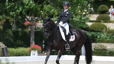 Jessica von Bredow-Werndl siegreich in Riesenbeck