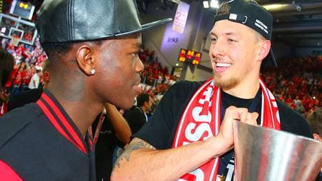 Daniel Theis' Kumpel Dennis Schröder war bei allen drei Bamberger Siegen in den Finals in der Halle