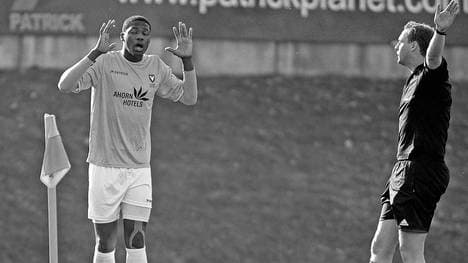 Damantang Camara (l.) wurde nur 24 Jahre alt