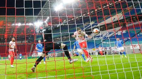  Yussuf Poulsen brachte Leipzig per Kopf früh in Führung