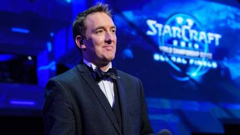 
Redeye zieht sich nach dem Skandal um seine Person komplett aus dem eSports-Geschäft zurück.