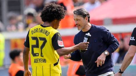 Karim Adeyemi (l.) neben Niko Kovac