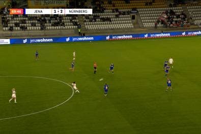 Aus 45 Metern! Dieses Traumtor verzückt alle