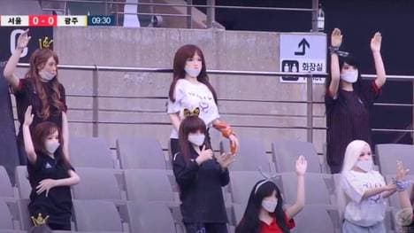 Diese Schaufensterfiguren, die am Ende gar keine waren, sorgten in der J-League für Erregung