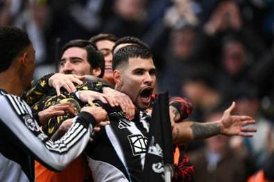 Sensations-Tor verzückt England