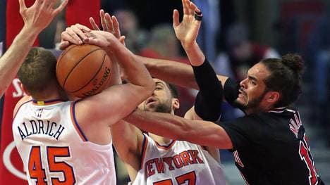 New York Knicks v Chicago Bulls