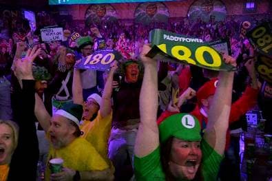 Absolute Ekstase! Alle 9-Darter der Darts-WM 2025 