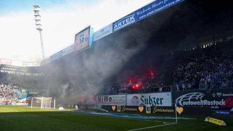 Rostocks Partie gegen Paderborn wurde von schlimmen Krawallen überschattet