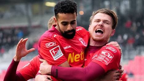 Sarpreet Singh (l.) mit Steve Breitkreuz 