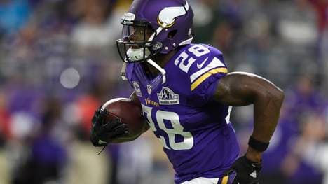 Green Bay Packers v Minnesota Vikings