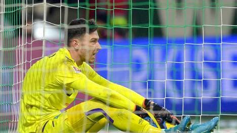 Torwart Jiri Pavlenka fehlt Werder Bremen bei der Hertha