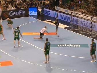 Die Video-Highlights des Handball-Bundesliga-Topspiels zwischen dem SC Magdeburg und der SG Flensburg-Handewitt zeigen das Duell der beiden Spitzenreiter, das durch ein Tor in der allerletzten Sekunde entschieden wurde.