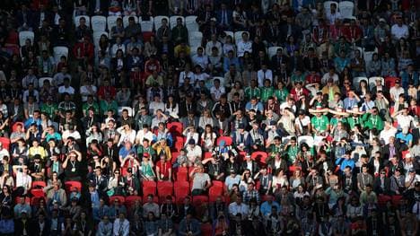 FBL-CONFED-CUP-MATCH02-POR-MEX-FANS