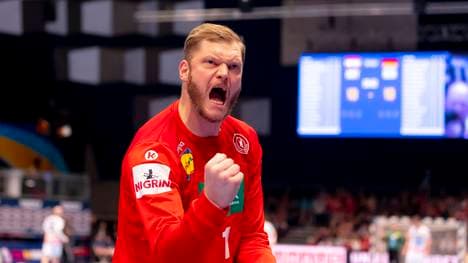 DHB-Torwart Johannes Bitter schreit seine Freude heraus