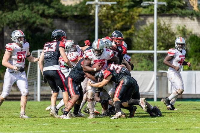 Nachwuchs-Zoff in Football-Deutschland