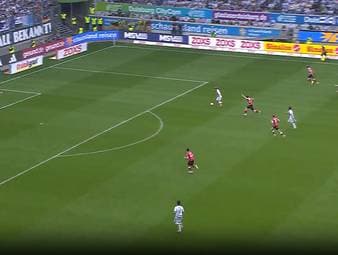Der MSV Duisburg schlägt Energie Cottbus mit 2:1 und darf weiter vom Durchmarsch in die 2. Bundesliga träumen. Cottbus hingegen verpasst es sich von den Zebras abzusetzen, bleibt aber aufgrund des besseren Torverhältnis auf Platz 2.