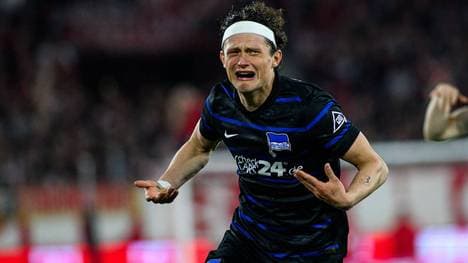 Fabian Reese freut sich über seinen Treffer gegen Köln