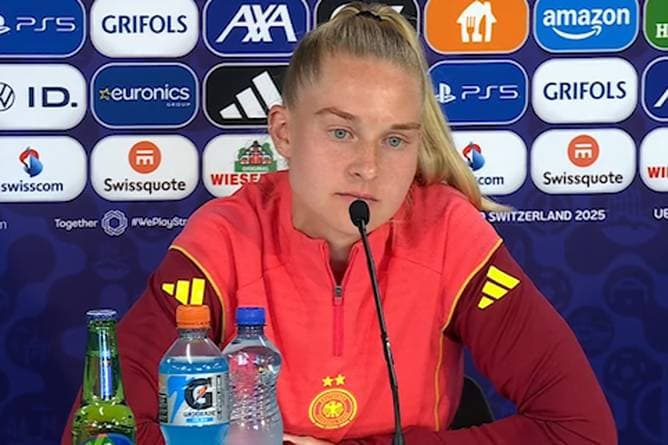 Ewa Pajor? "Extrem eklige Gegenspielerin"