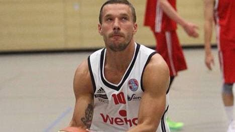 Lukas Podolski trainiert bei den Rheinstars Köln mit (Copyright: instagram/poldi_official)