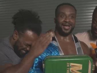 Reale Emotionen bei WWE: Nach dem größten Sieg seiner Karriere bei Money in the Bank spricht Big E von Herzen - und trifft auf zwei alte Bekannte.