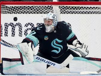 Seider trifft, Grubauer erneut hervorragend