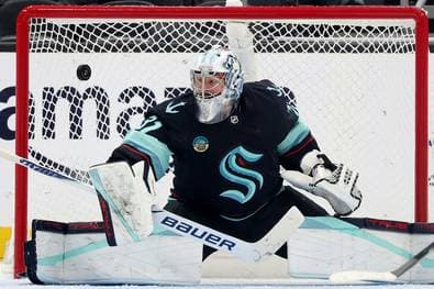 Seider trifft, Grubauer erneut hervorragend