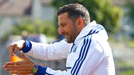 Und dann gibt es noch Joe Zinnbauer. Joe wer? Der 44-Jährige trainiert aktuell die Regionalmannschaft beim HSV. Seine Bilanz in dieser Saison: acht Spiele, acht Siege. Er könnte der große Überraschungsmann sein. Fraglich, ob der HSV den Mut für so eine Personalentscheidung besitzt