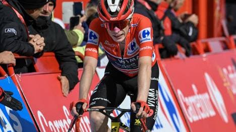 Jonas Vingegaard führt weiter die Gesamtwertung der Vuelta an