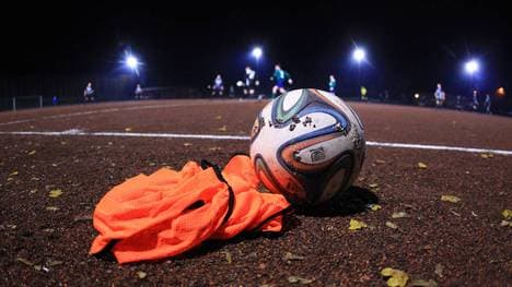 Im Amateur-Fußball von Hamburg ist es zu empfindlichen Strafen gekommen