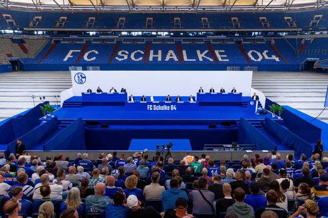 So lief die Mitgliederversammlung auf Schalke 