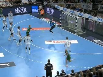 Der THW Kiel hat die Ungeschlagen-Serie des SC Magdeburg beendet. Gonzalo Perez de Vargas, der Ersatz von Andreas Wolff, wird mit 14 Paraden zum Matchwinner.