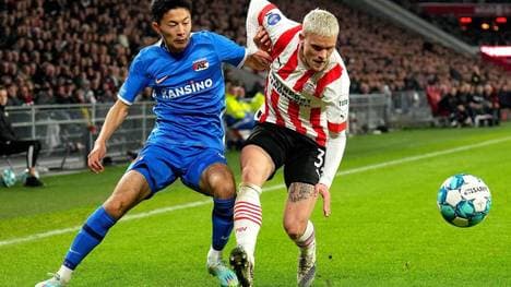 Philipp Max (r.) hat das Interesse von Eintracht Frankfurt geweckt