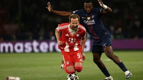 Umkämpftes Duell: Kane (l.) gegen Pacho 