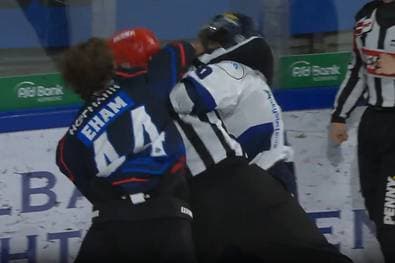 Fliegende Fäuste! Hier sitzt der Frust tief