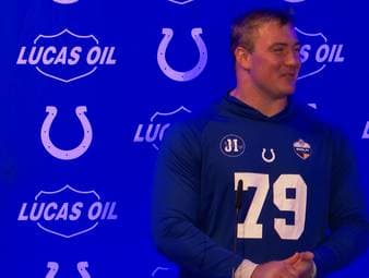 Seit 2022 spielt Bernhard Raimann in der NFL. Bereits seit 2018 lebt der Offensive Tackle in den Vereinigten Staaten. Seine österreichischen Wurzeln hat der 28-Jährige nicht vergessen – besonders beim Essen.