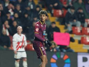 Ein Klub versinkt im Chaos - Bayern-Juwel mittendrin