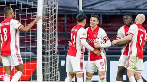 Ajax Amsterdam bezwingt den FC Emmen mit 4:0