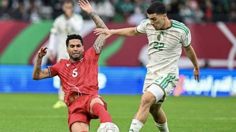 Torschütze zum 3:0: Leverkusens Ibrahim Maza (r.)